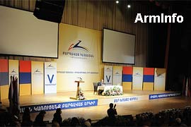 "Процветающая Армения" грозит опубликовать запись беседы между Гагиком Царукяном и Раффи Ованнисяном